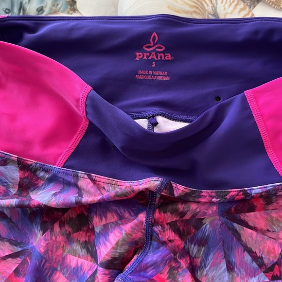 Paddle board and Swim Leggings by Prana - Picture 6 of 11